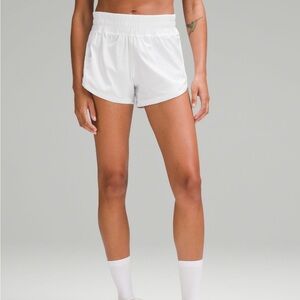 LULULEMON TRACKER 3” SHORTS | white